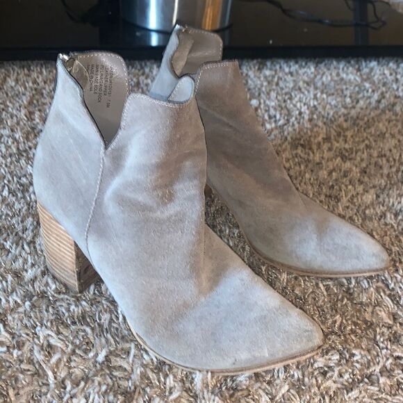 Steve Madden grey suede-leather heeled booties, size 7.5. - Picture 1 of 10
